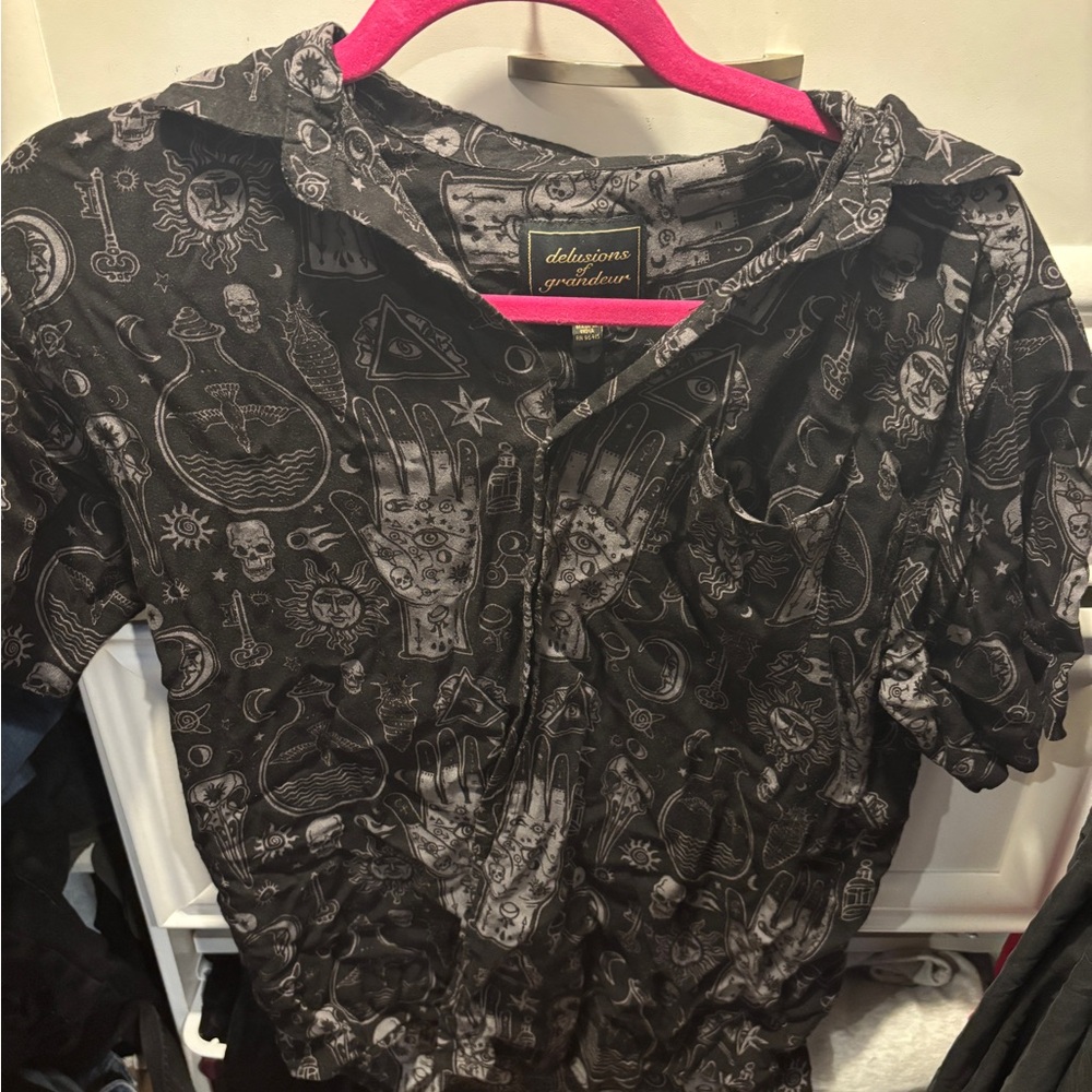 gothic like button up